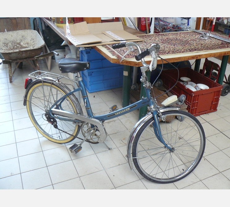 Vélo PEUGEOT bleu