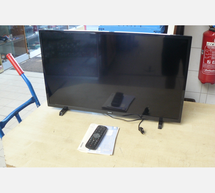 Téléviseur LED PHILIPS||32PHS4503/12||acc local
