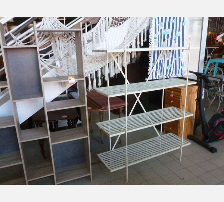 Etagère métallique ||4 tablettes