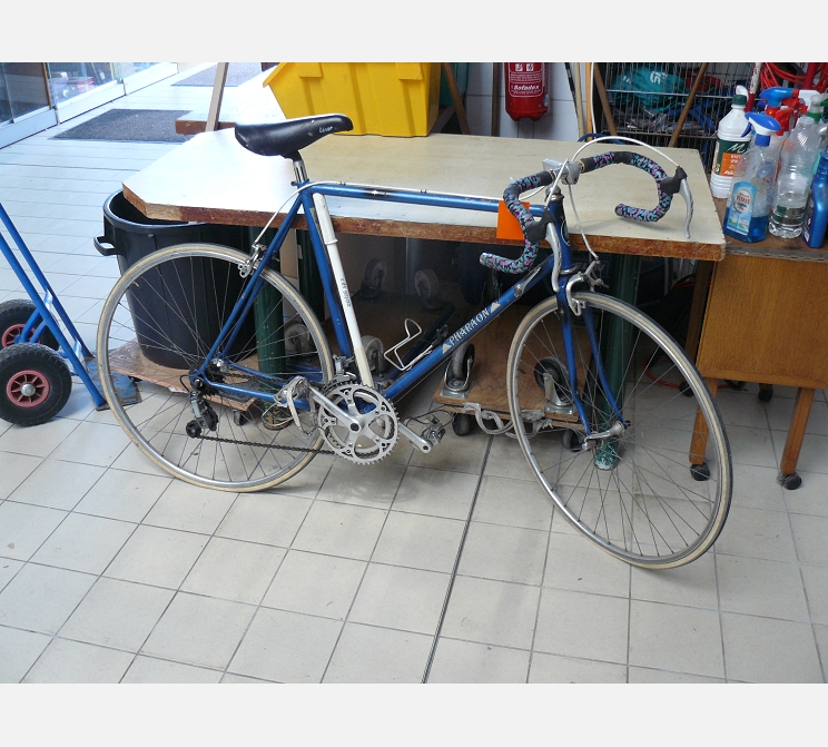 Vélo de course||PHARAON