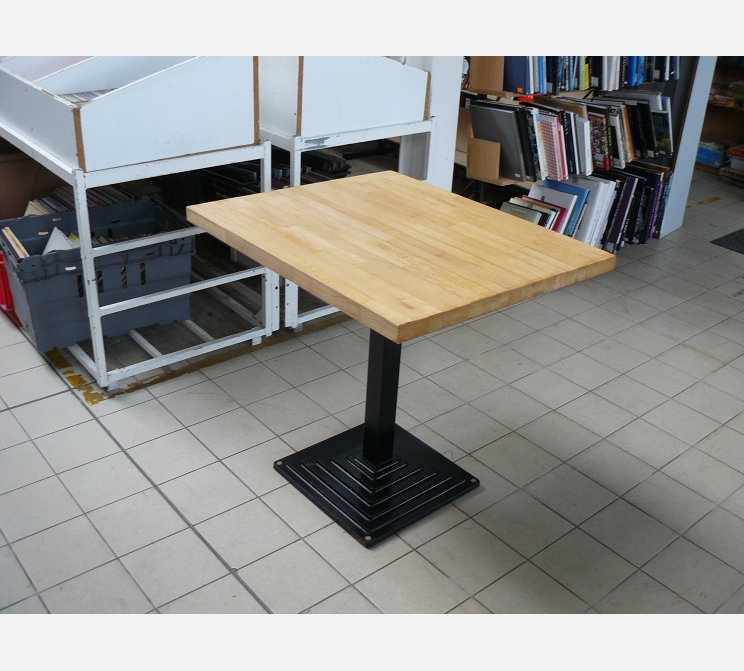 Table bistrot ||piétement art déco||67x80 cm 74 cm ht