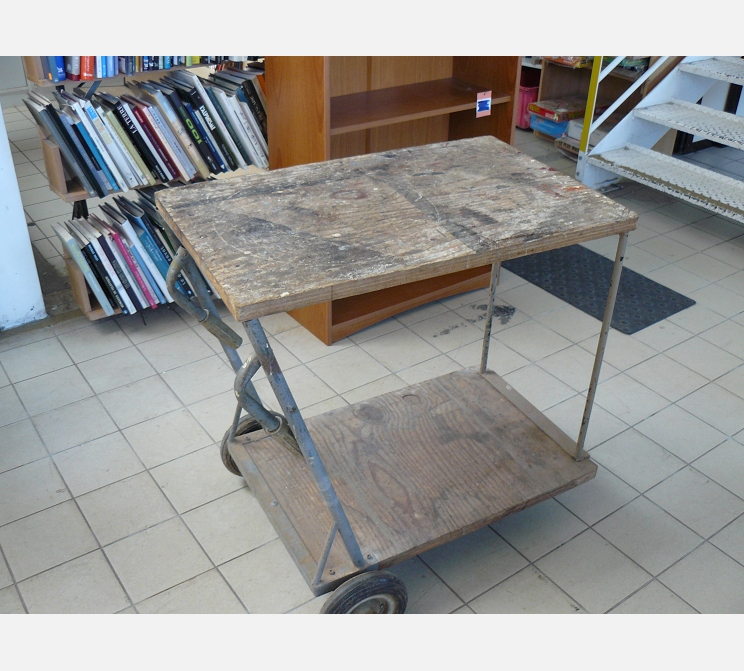 Desserte d'atelier||plateau amovible