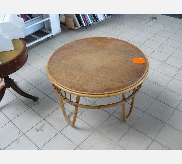 Table basse en rotin