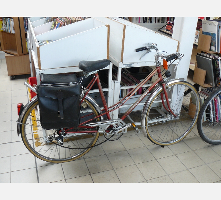 Vélo femme GITANE||+ 2 sacoches