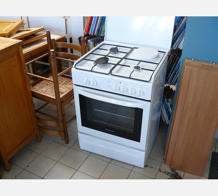 Gazinière BRANDT||gaz de ville||acc local