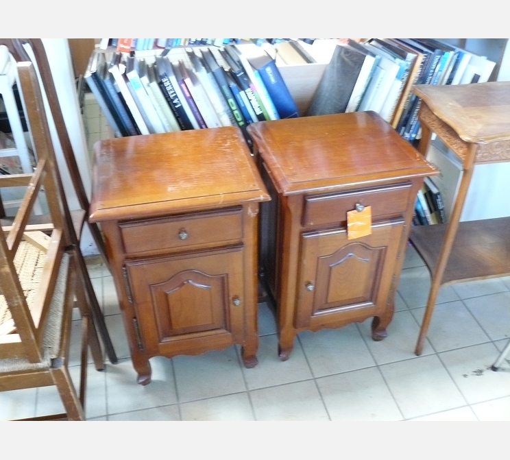 Paire de chevets||1 porte + 1 tiroir
