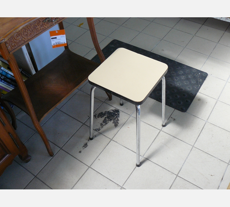Tabouret formica ||blanc, carré
