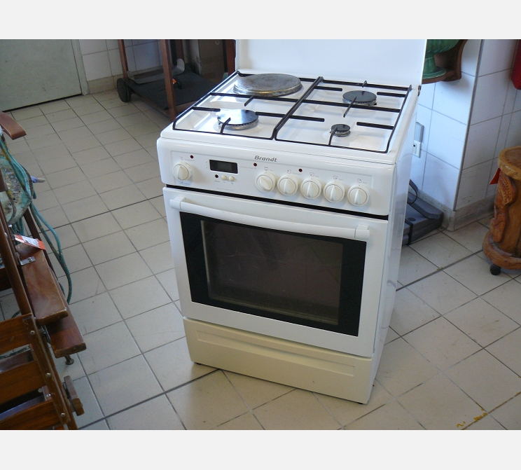 Gazinière BRANDT||gaz de ville||acc local