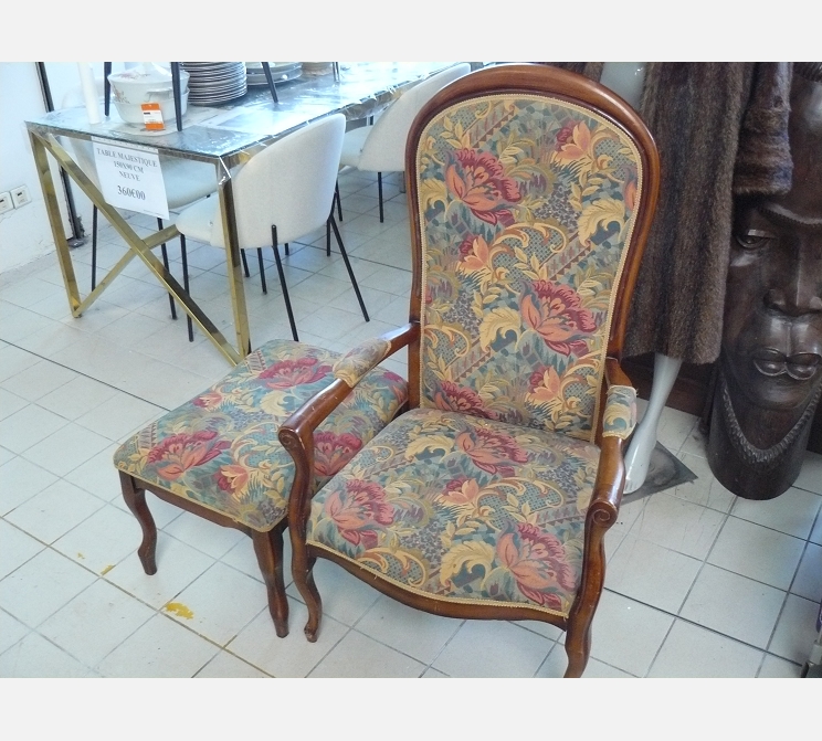 Fauteuil voltaire ||avec son repose pied