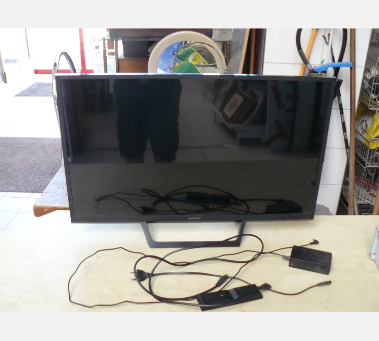 Télévision SONY KDL 32RE400||LCD rétroéclairage LED||acc local