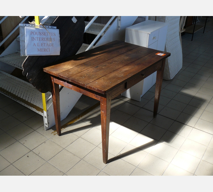 Table de cuisine||1 tiroir, en bois