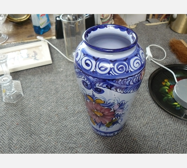 Vase bleu||décor fleurs