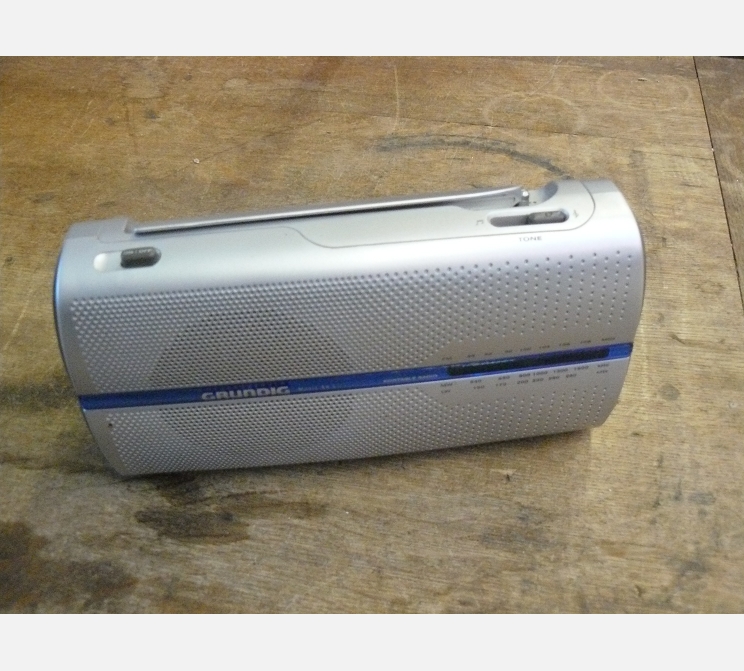 Poste radio GRUNDIG