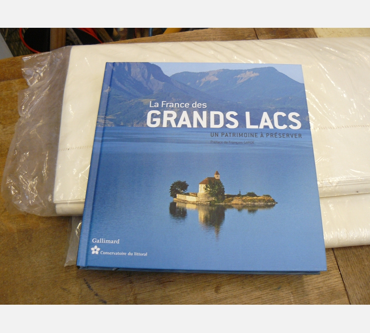 Livre 'la France des grands lacs'