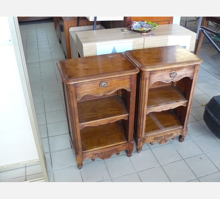 Paire de chevets||1 tiroir, bois lmassif