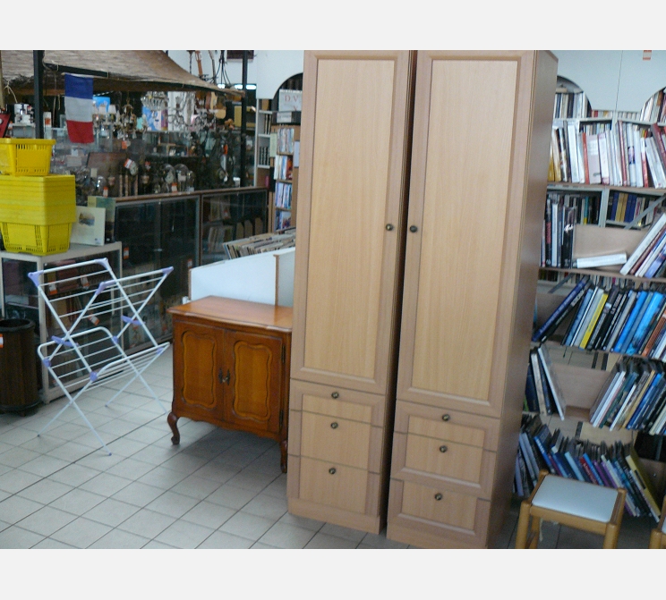 Colonne de rangement||mélaminé hÃªtre ||1 porte + 3 tiroirs