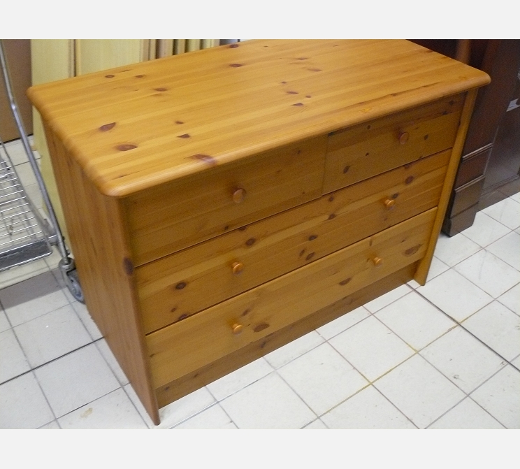 Commode en pin||4 tiroirs