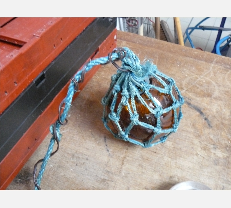 Boule / flotteur de pèche||électrifiée