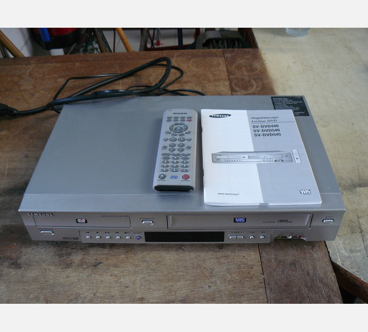 Lecteur DVD / VHS||SAMSUNG SV DVD 440||acc local