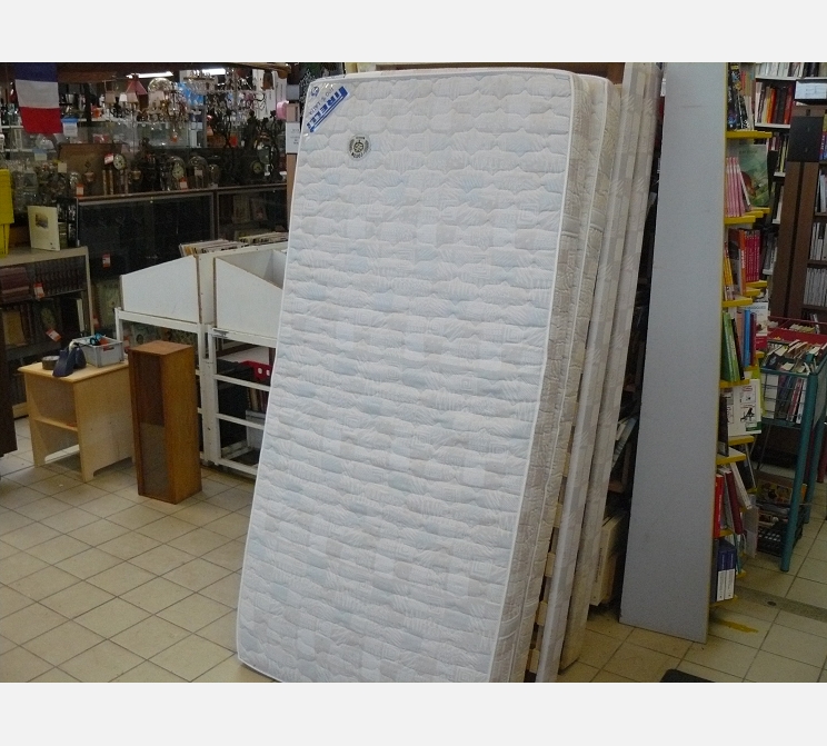 Sommier + matelas||PIRELLI 90x180 cm