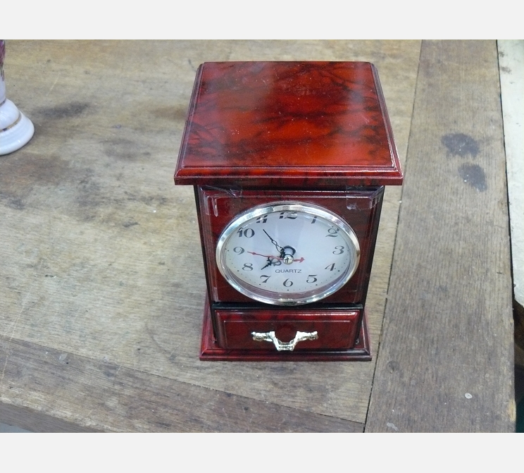 Boite Ã  musique||horloge