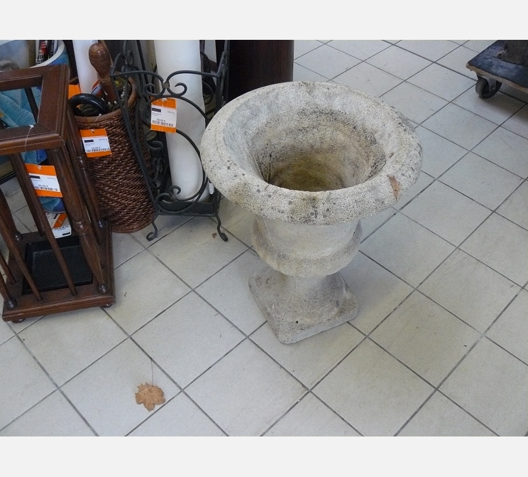 Vase medicis en béton