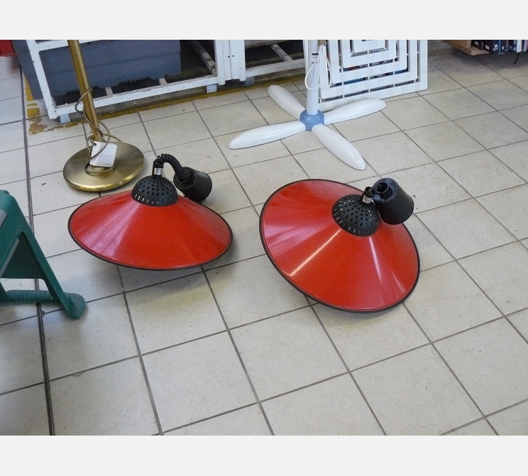 Suspension rouge||LIVAL AHK