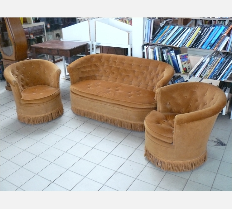 Banquette + 2 fauteuils||velours or
