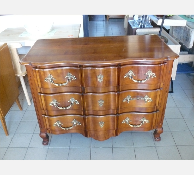 Commode arbalète ||style louis XV