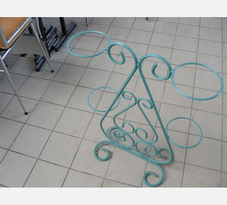 Jardinière / porte pots de fleurs||en fer forgé