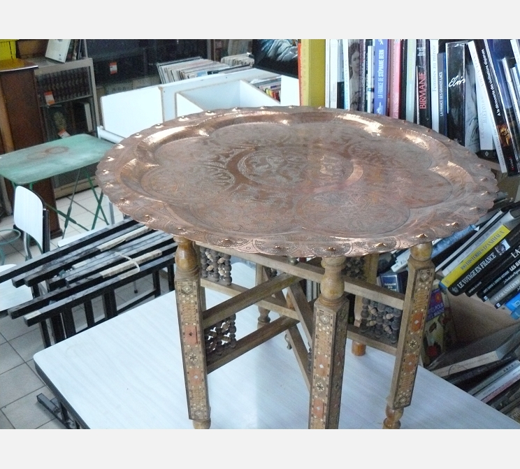Table basse orientale||plateau cuivre