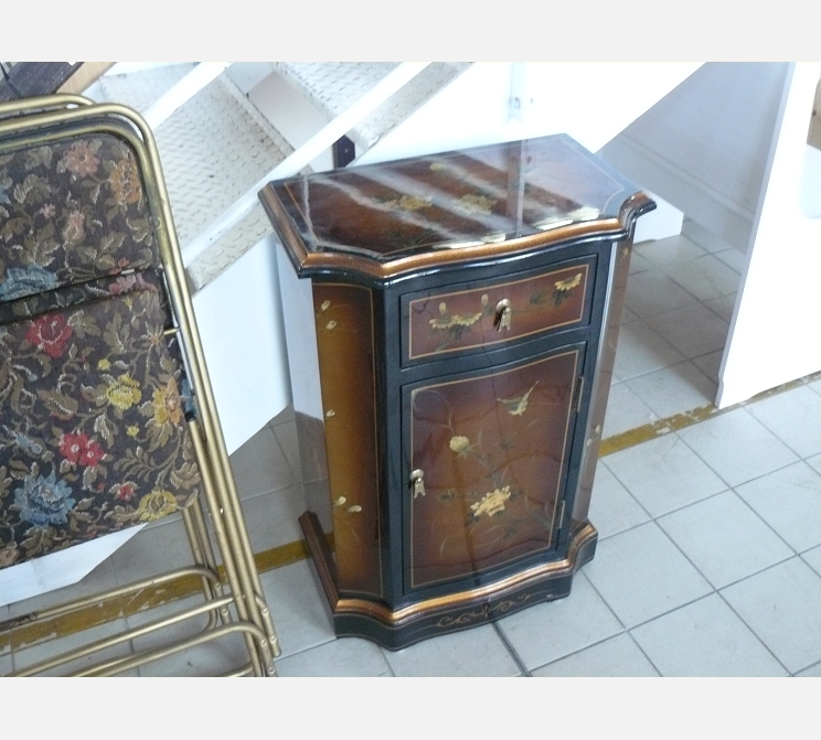 Meuble chinois||1 porte + 1 tiroir
