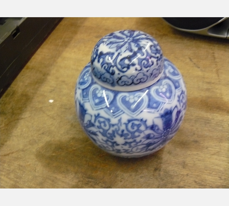 Pot en faÃ¯ence bleue