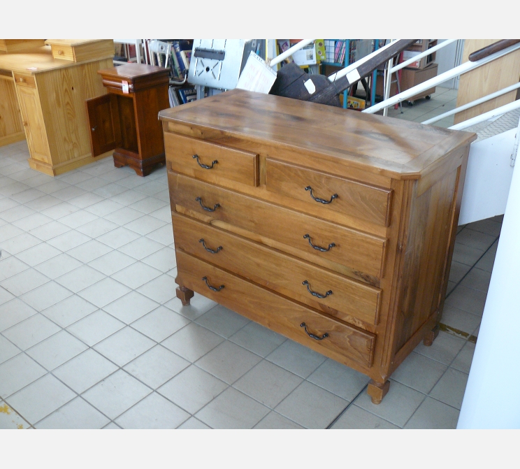 Commode en bois massif||5 tiroirs