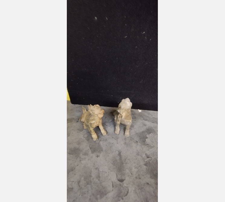 Chien brule parfume en bronze||