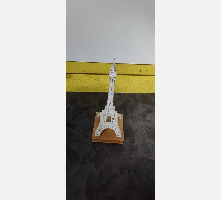 Tour eiffel sur socle3